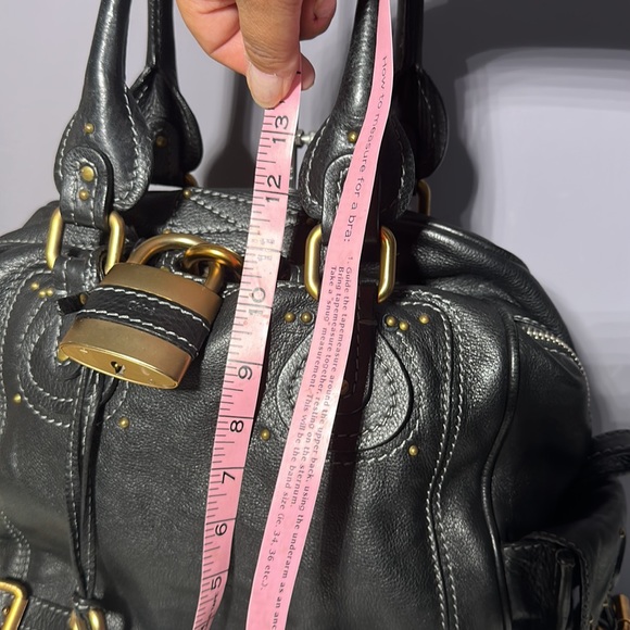 SOLD EUC Chloe’ Paddington Large black leather purse with lock and key - Picture 11 of 17